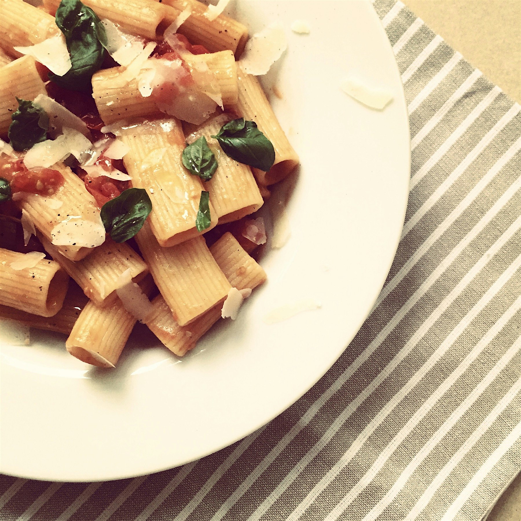 Rigatoni in a simple cherry tomato sauce