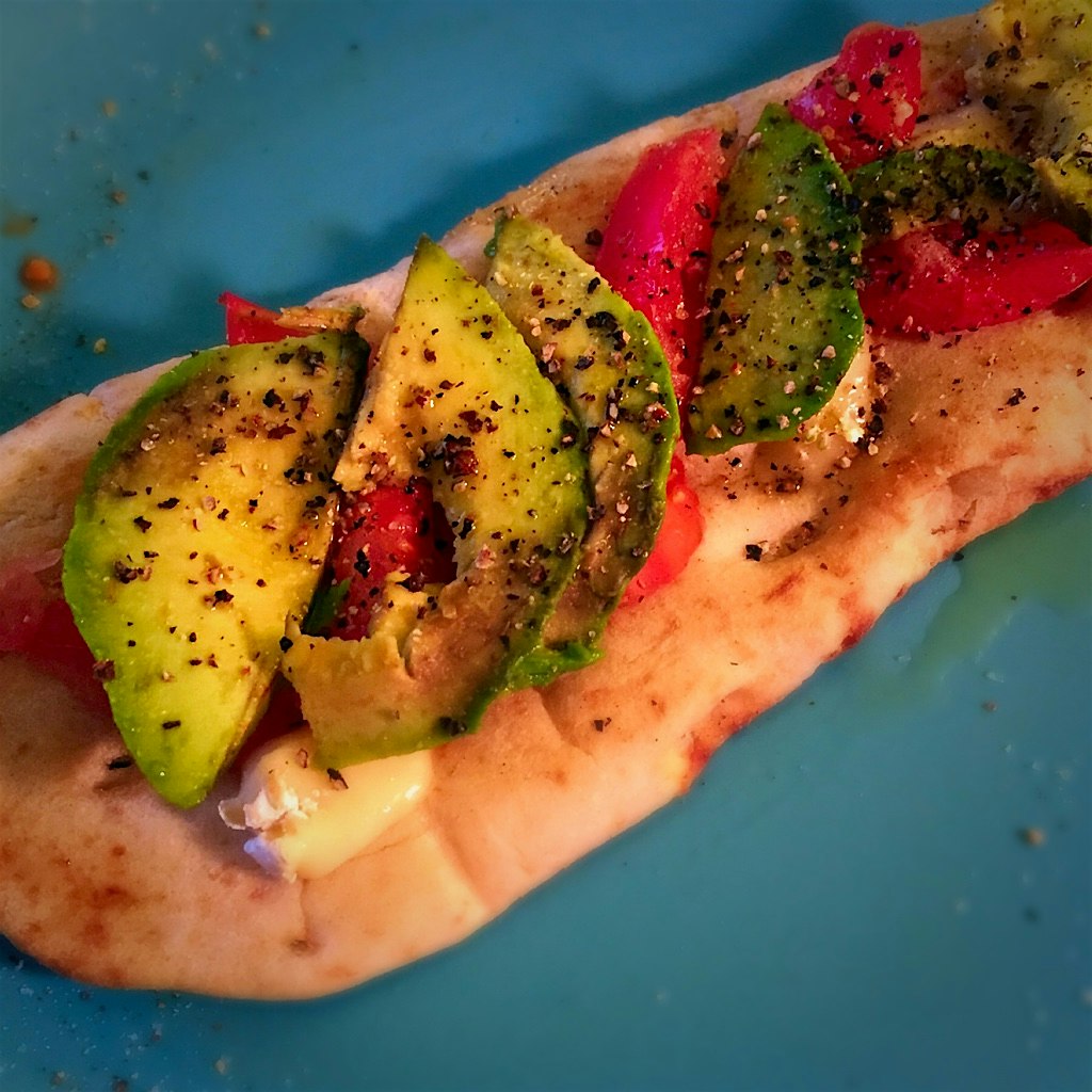 Moving week! What does that mean? Get creative with whatever is in the fridge! Tonight I have toa...