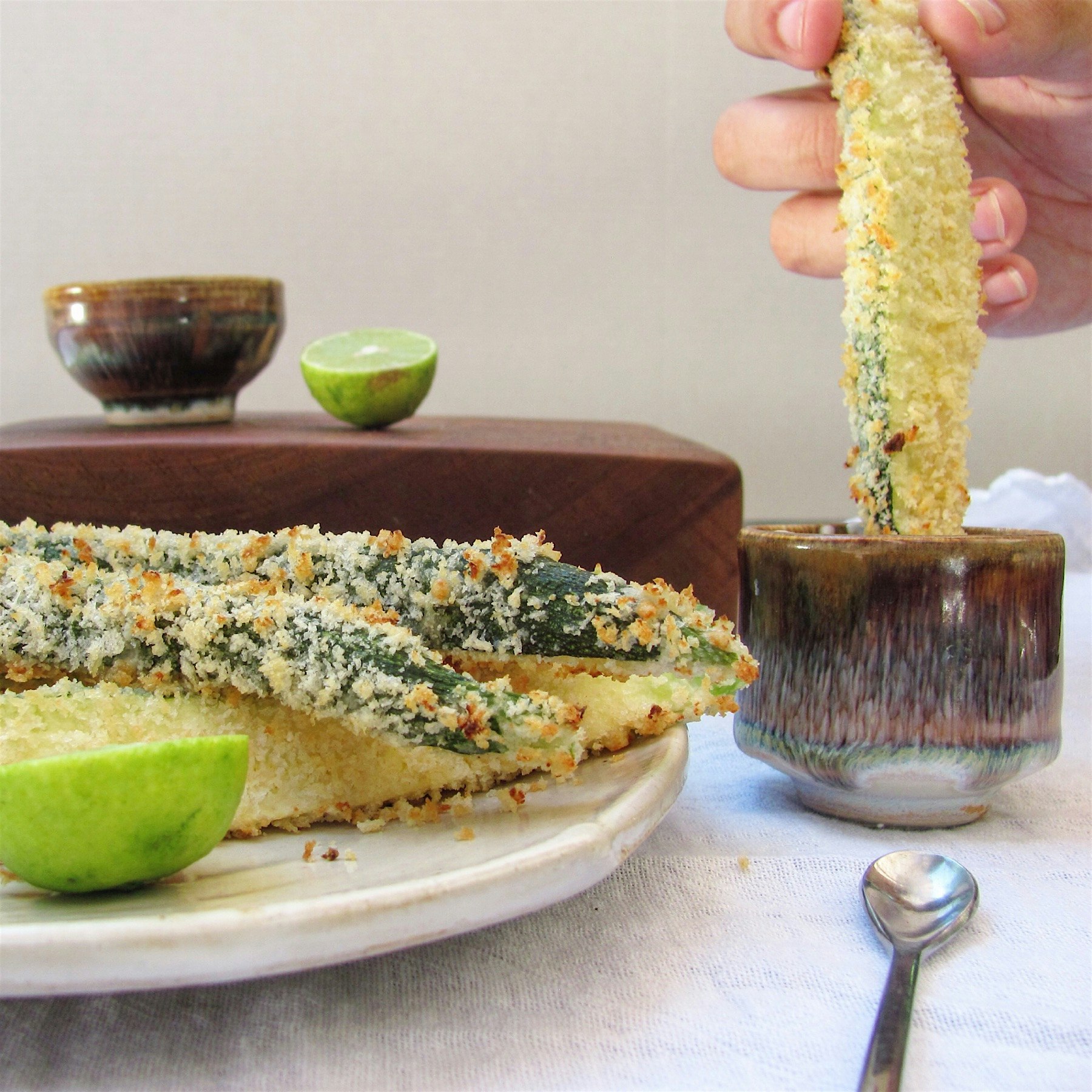 Zucchini Fries: No one will ever guess they&#39;re baked! 6 ingredients, 15 minutes, 7 sauce options.