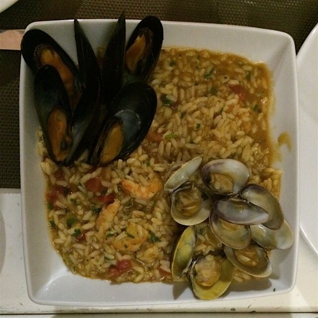 Shrimp, mussels and clam rice, Portuguese style
