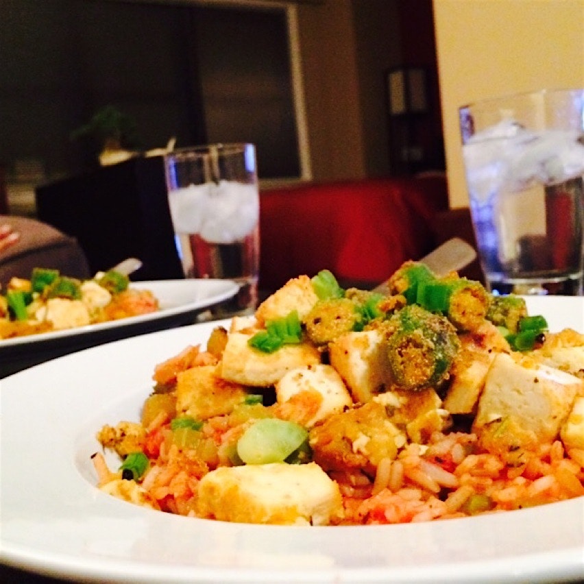 Unexpected dinner date with friends! okra And brown rice bowl of goodness- prepped by @Nainiac, e...