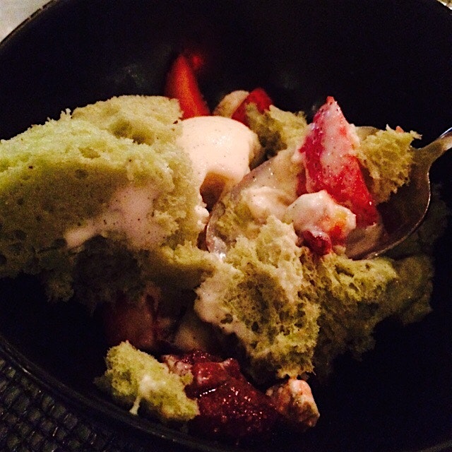 Pistachio sponge cake strawberries vanilla ice cream 