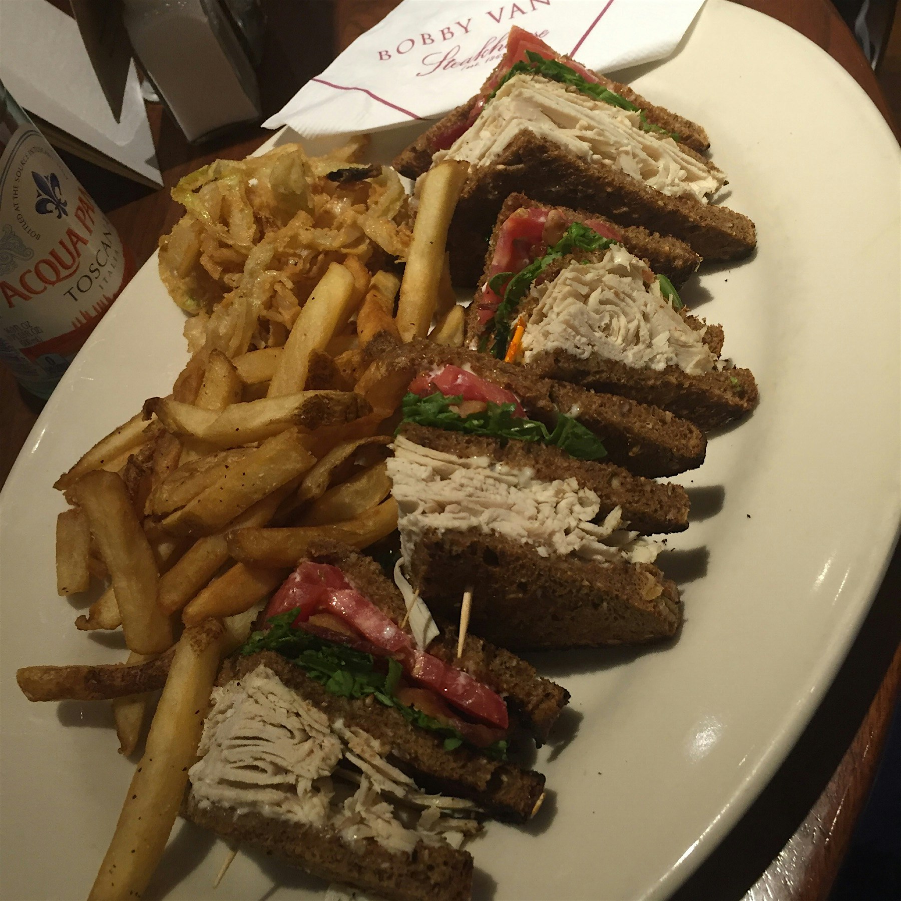 Good lunch at Bobby vans grill JFK