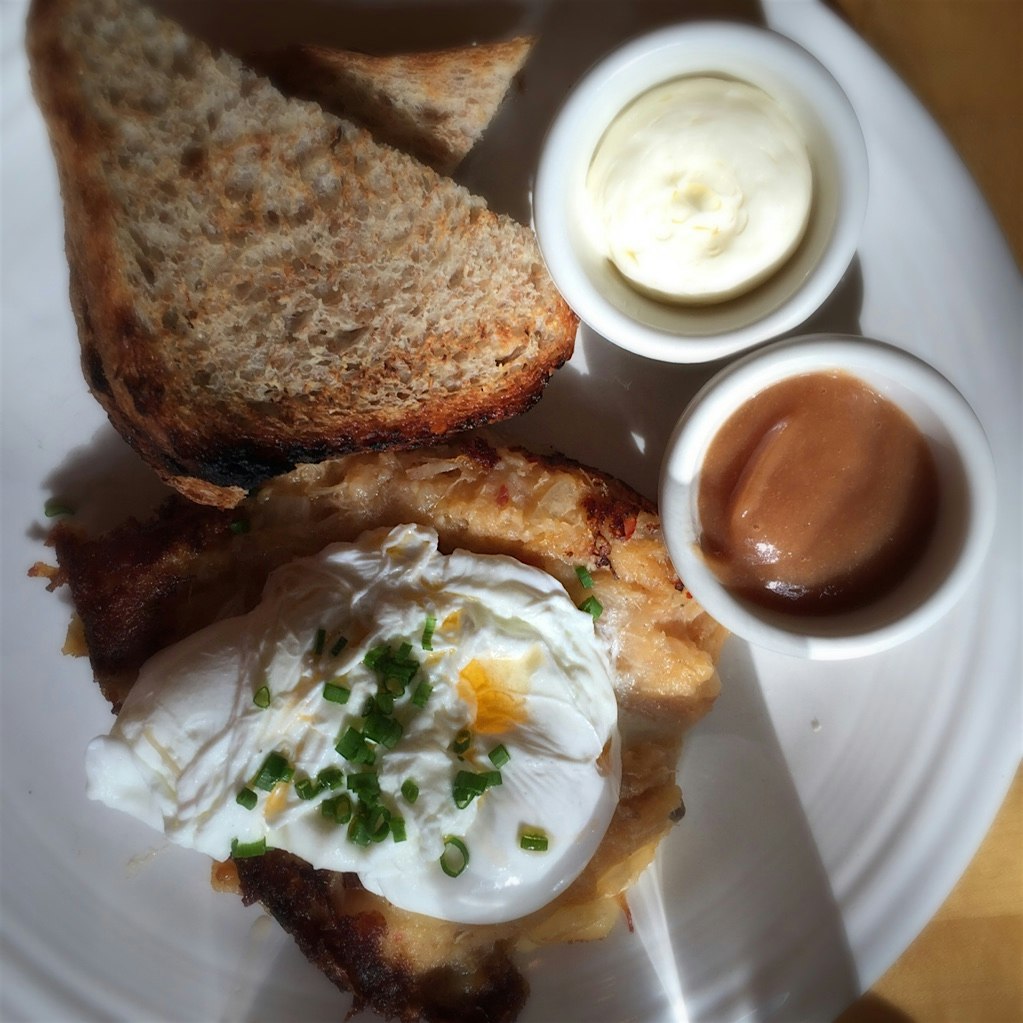 Tasty Poached Eggs and Chicken confit brunch at Applewood in the slope. @kateonfoodstand @ZibbyKe...
