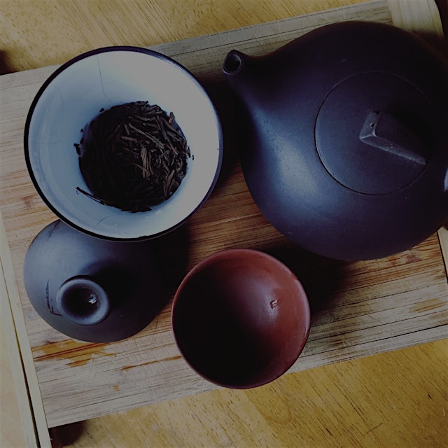 Houjicha tea is perfect for a grey Sunday. 