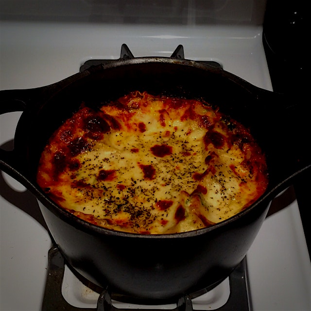 Last weekend my friend Jim made this amazing lasagna... in a pot. Creativity in the kitchen rangi...